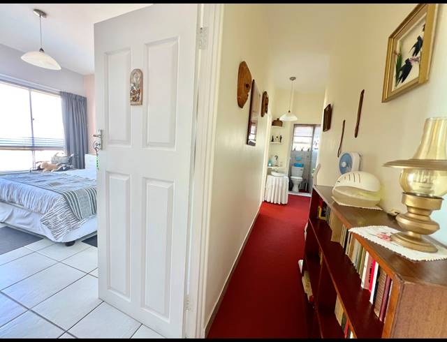 2 BEDROOM APARTMENT FOR SALE IN SCOTTBURGH CENTRAL